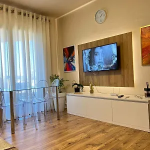 Appartamento Nemis In The Centre Of Four Free Parking, Tirana