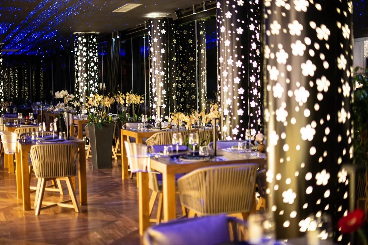 Arka Art Hotel Tirana 5*,